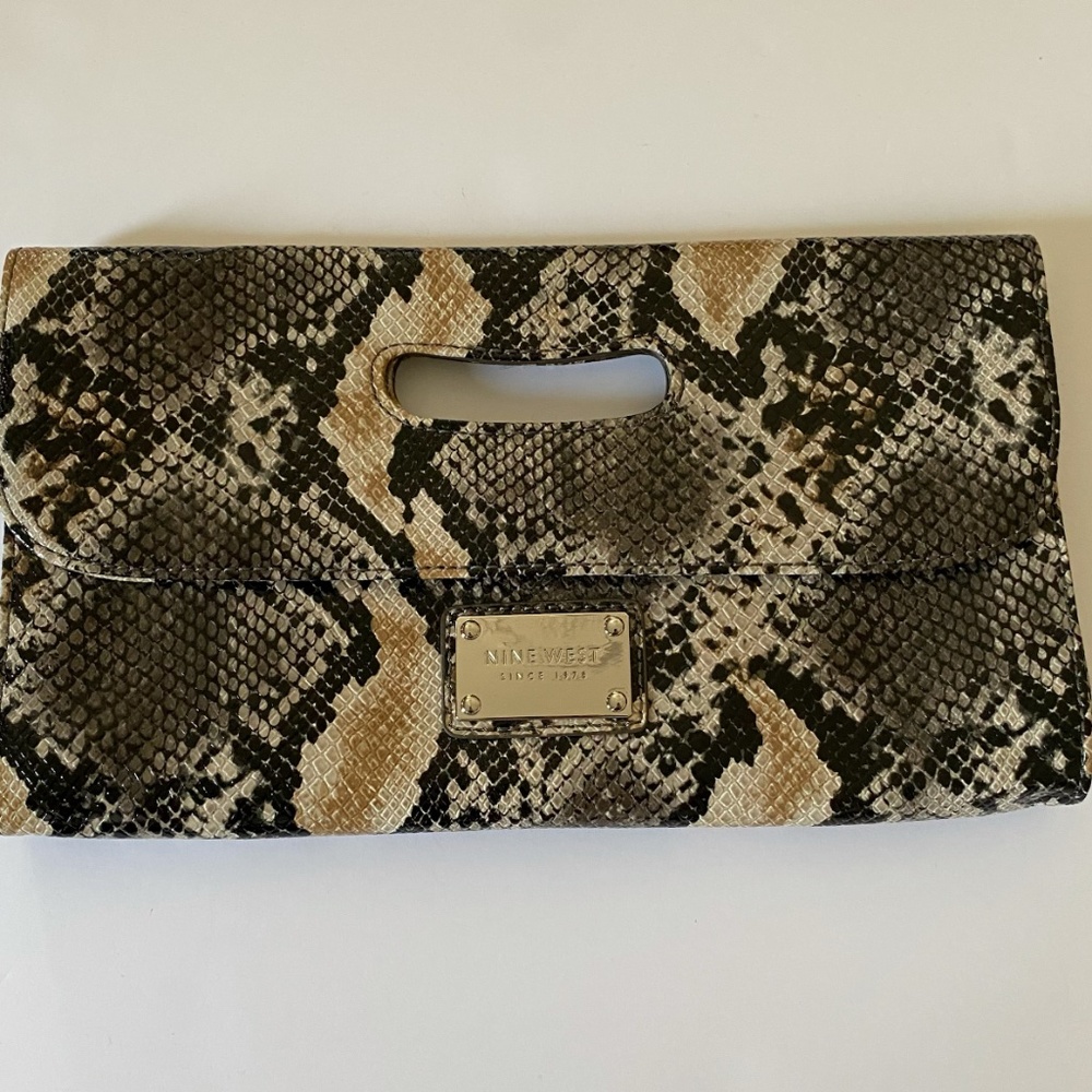 Clutch snakeskin, Nine West purse.